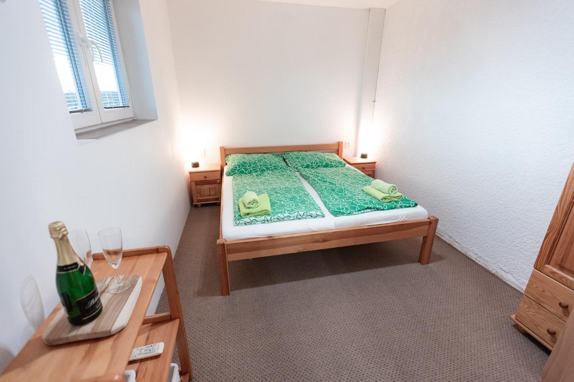 Hotel Rozkos Česká Skalice Kamer foto