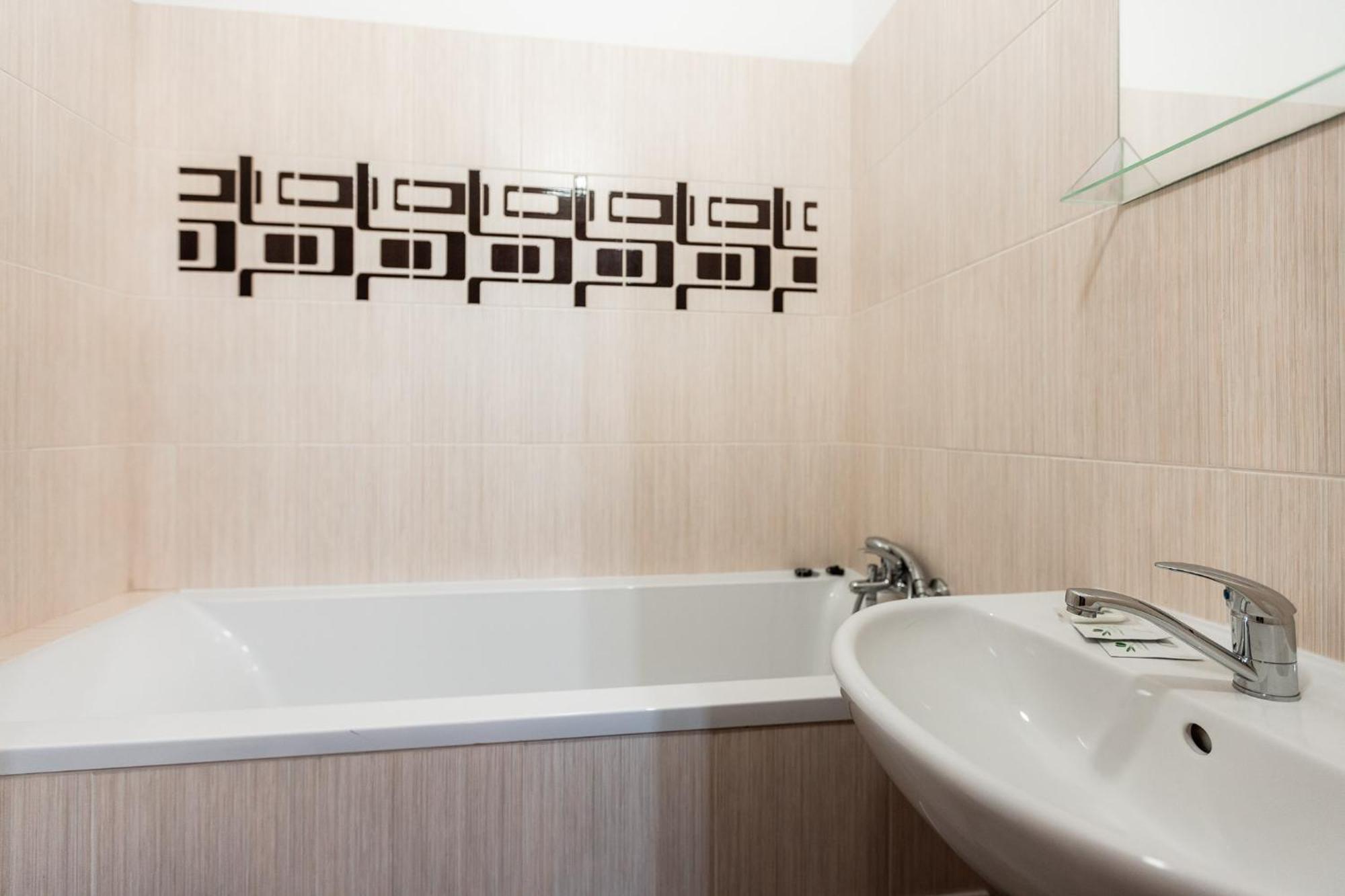 Hotel Rozkos Česká Skalice Kamer foto