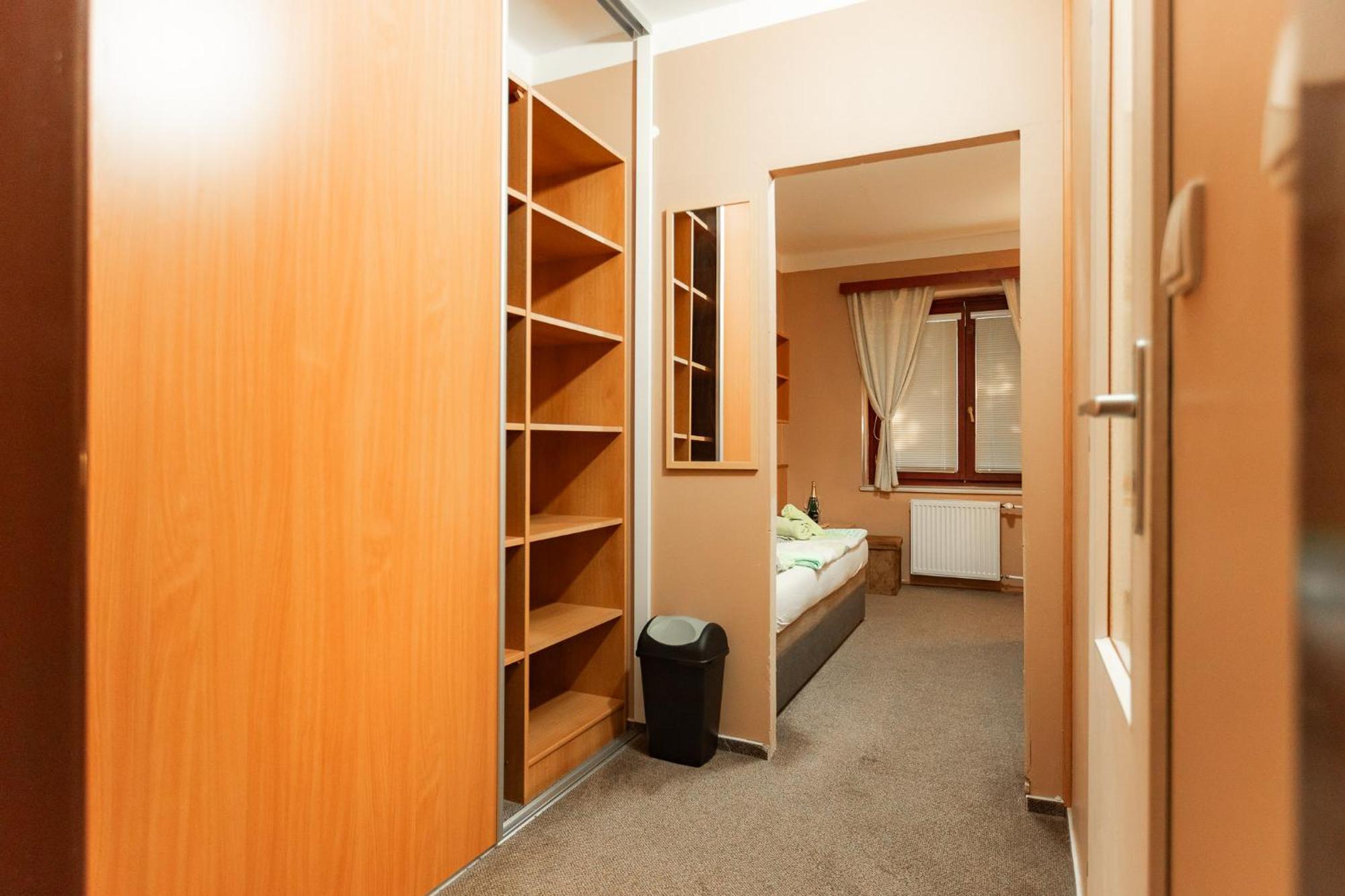 Hotel Rozkos Česká Skalice Kamer foto