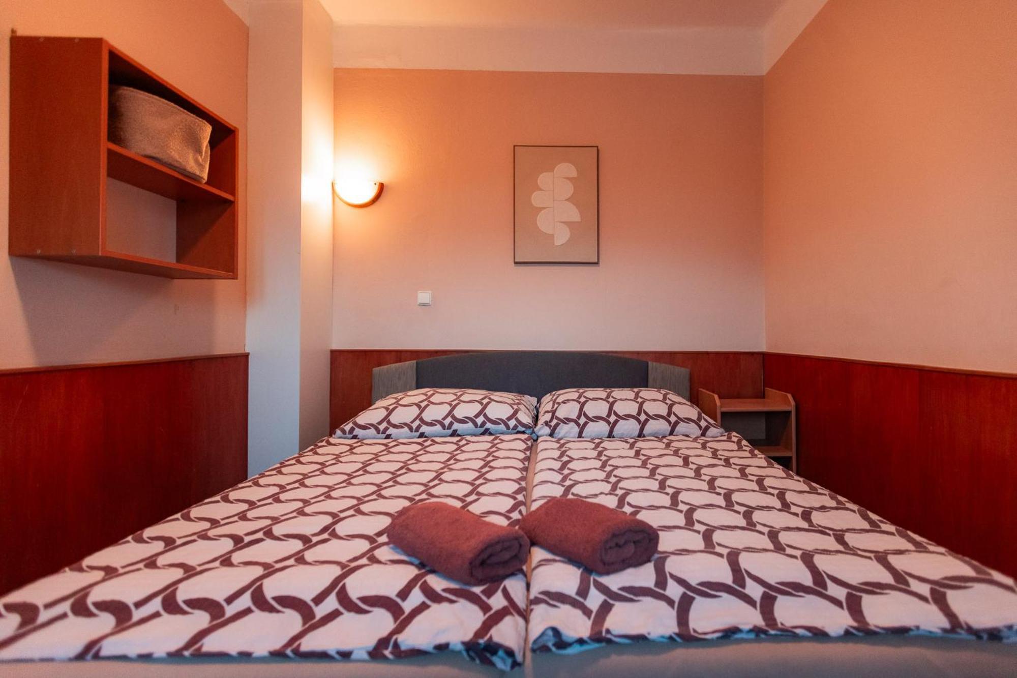 Hotel Rozkos Česká Skalice Kamer foto