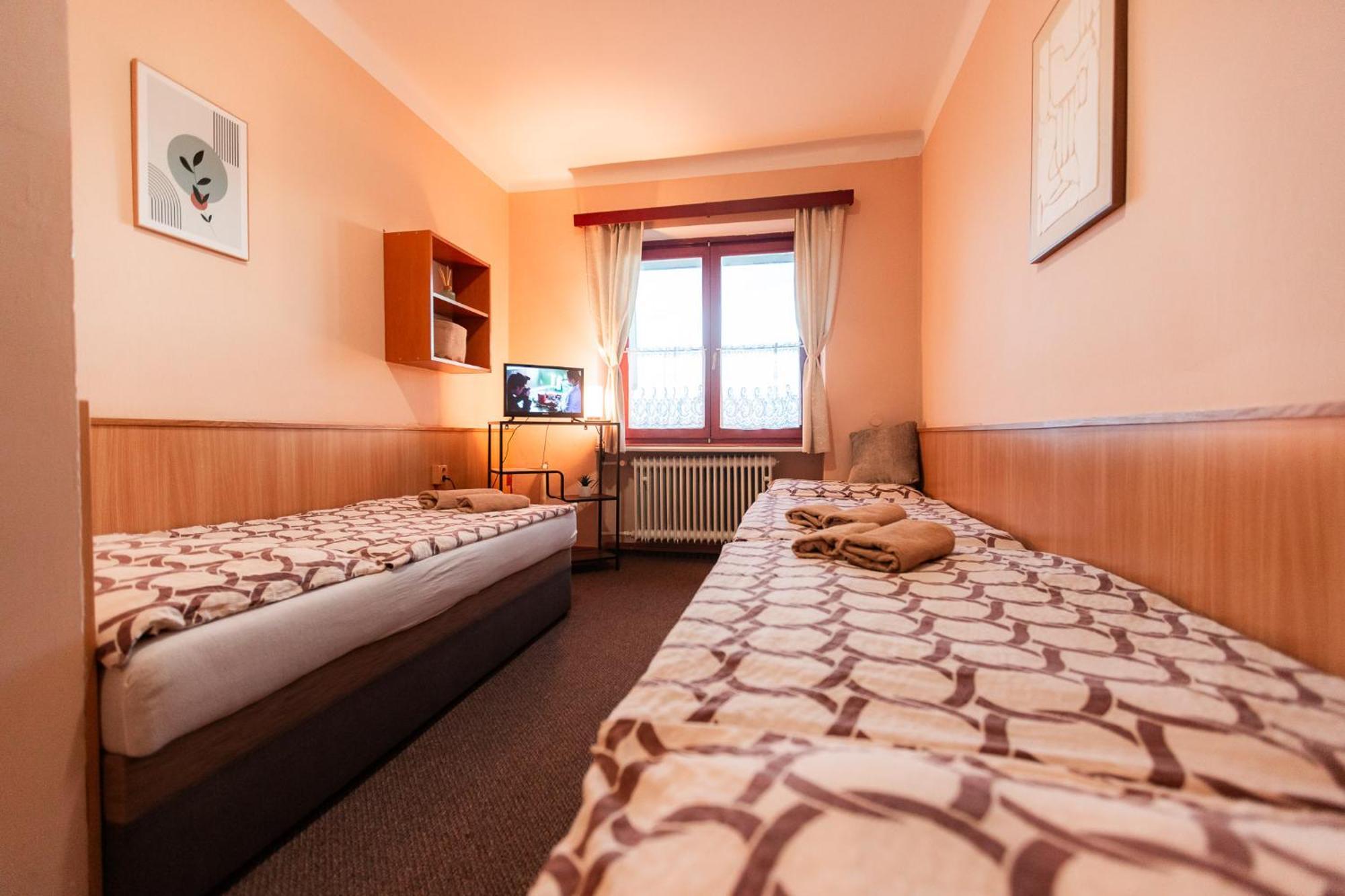 Hotel Rozkos Česká Skalice Kamer foto