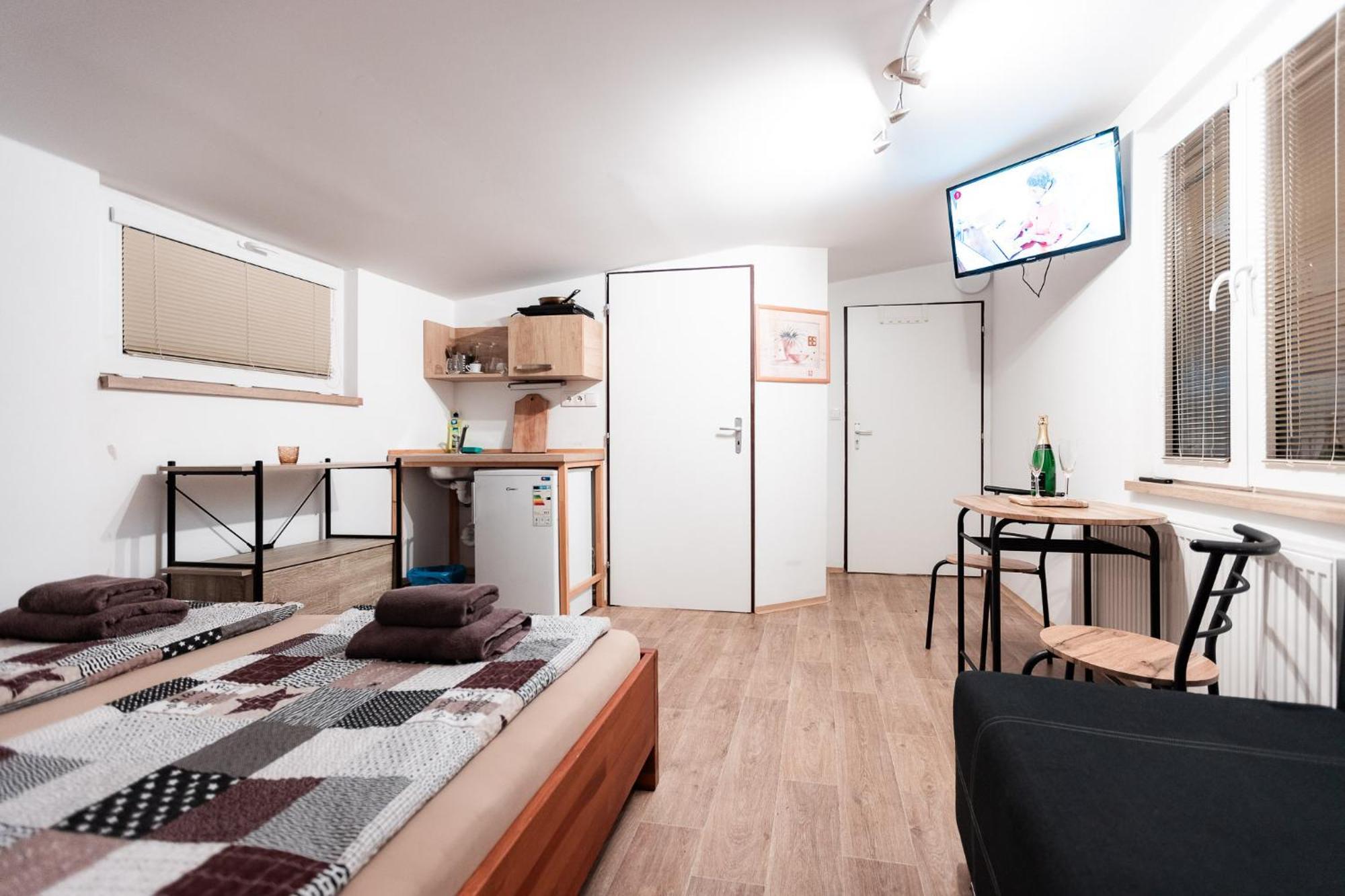 Hotel Rozkos Česká Skalice Buitenkant foto