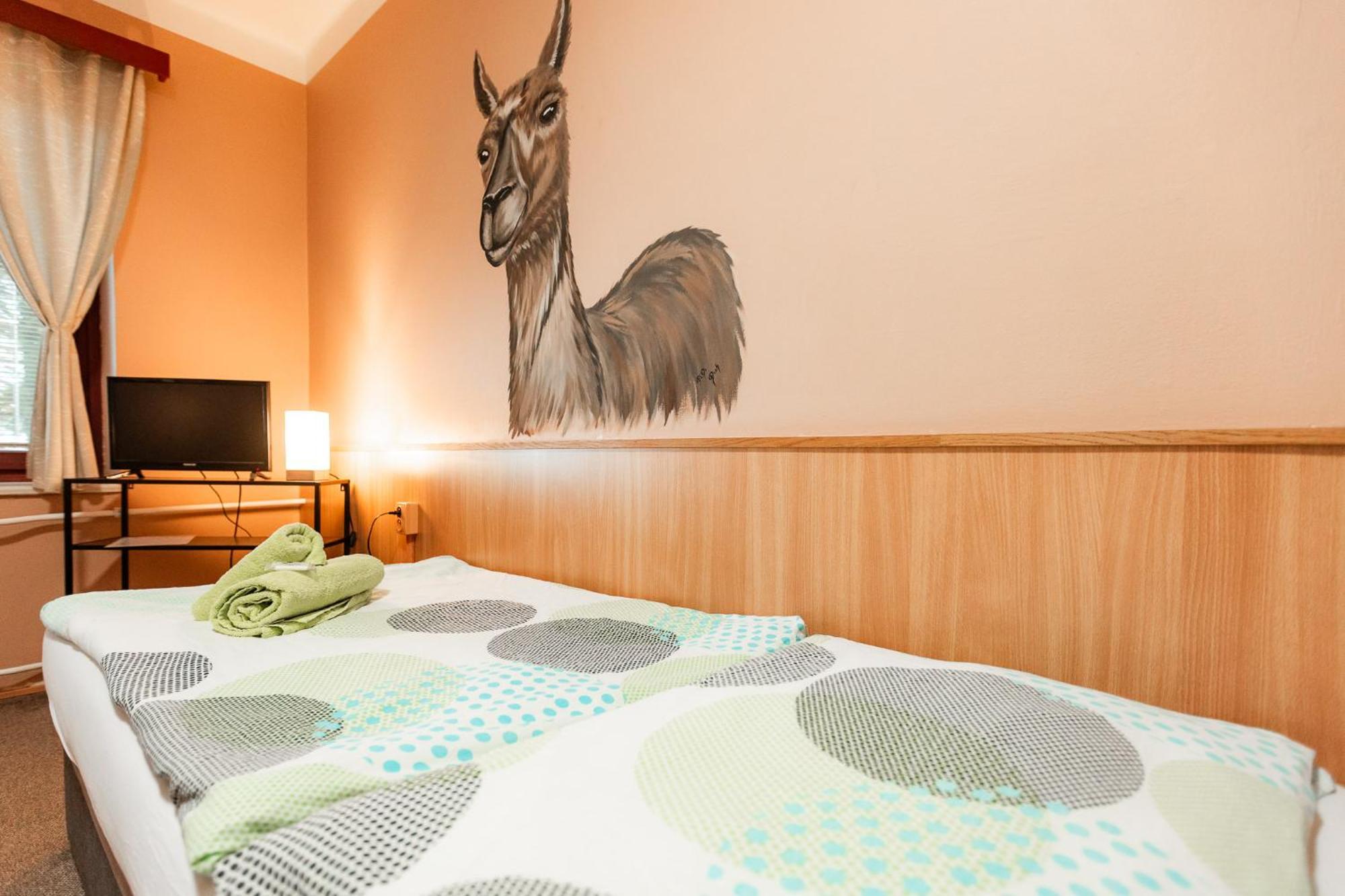 Hotel Rozkos Česká Skalice Kamer foto